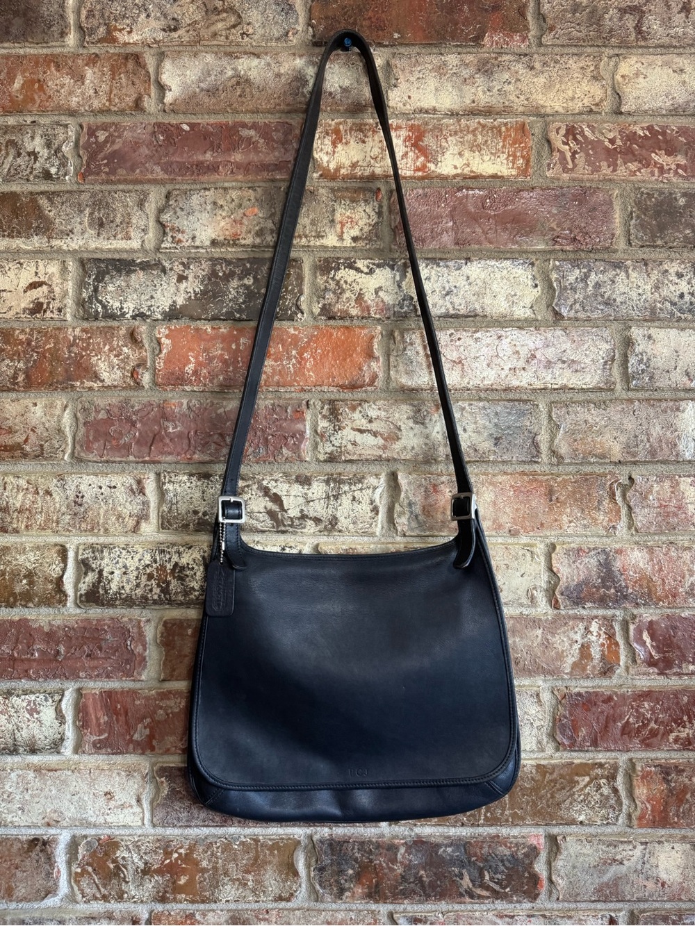 Vintage Coach 1999 slim hippie flip crossbody